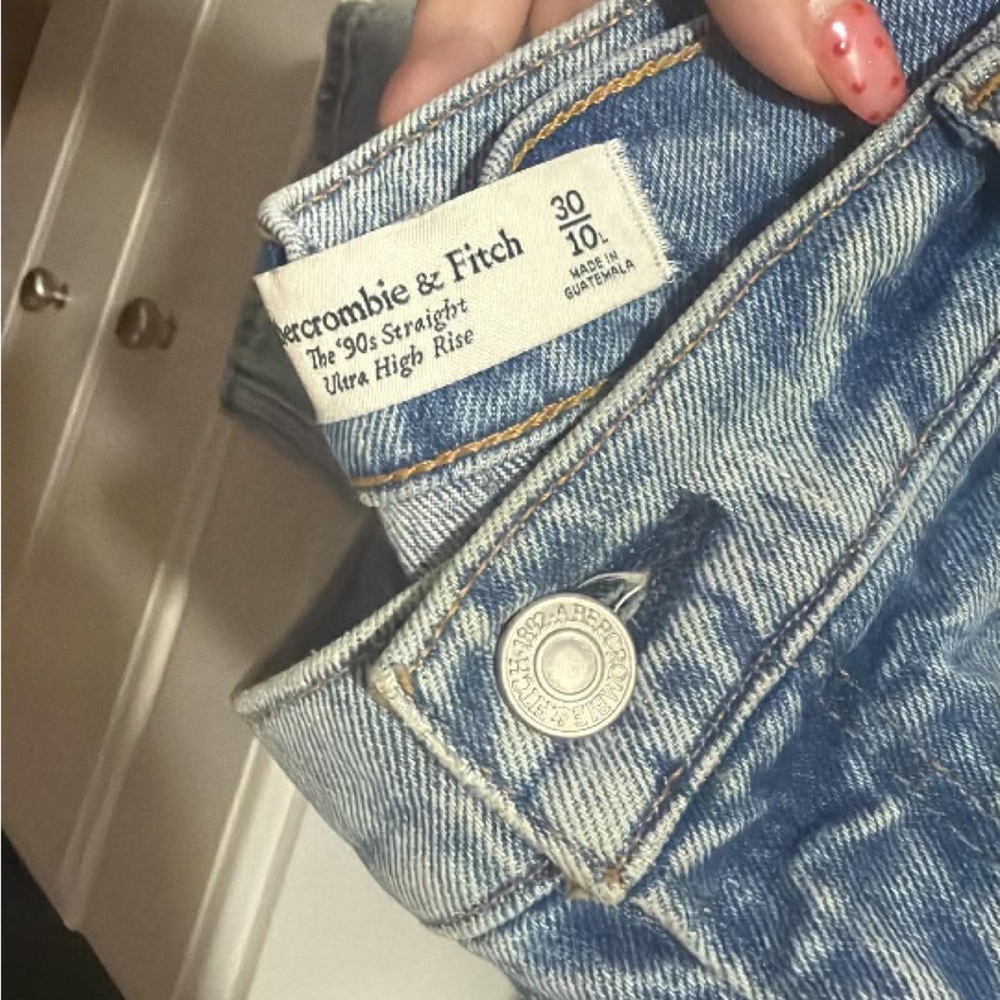 Abercrombie & Fitch Women's Light Blue High Rise Jeans